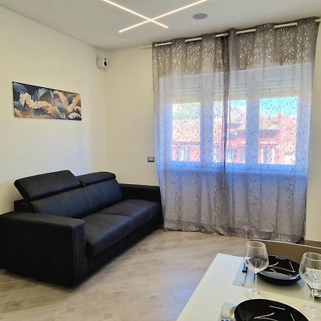Tower Apartments 泰拉奇纳 外观 照片