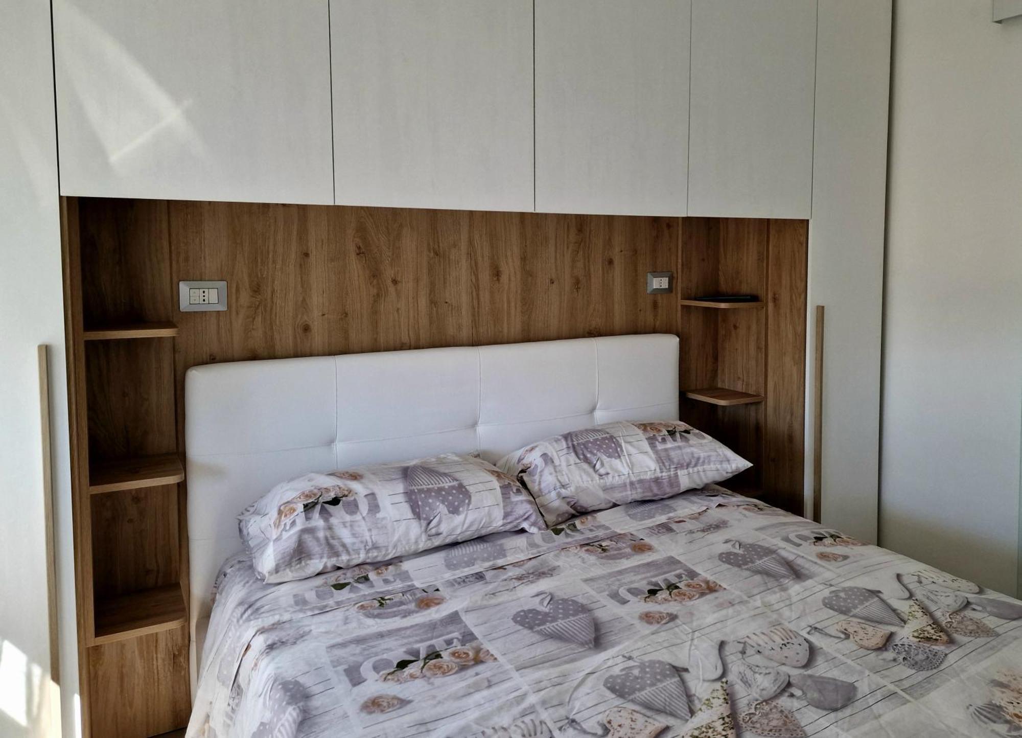 Tower Apartments 泰拉奇纳 外观 照片